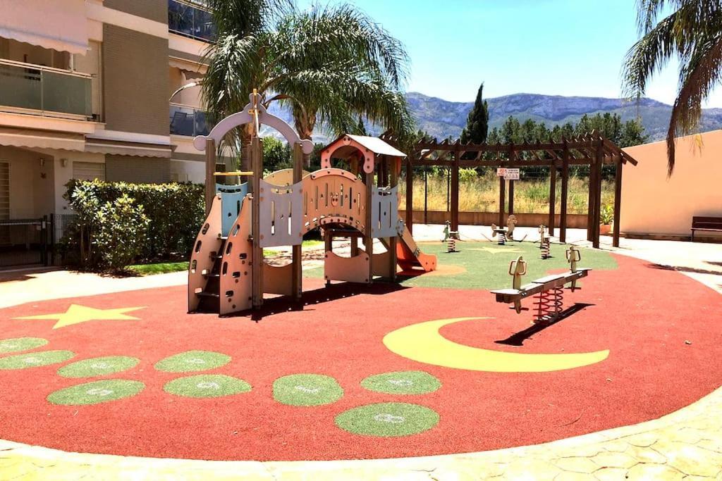 Piso Bajo 3 Habitaciones 2 Banos Y Gran Terraza Denia Dış mekan fotoğraf