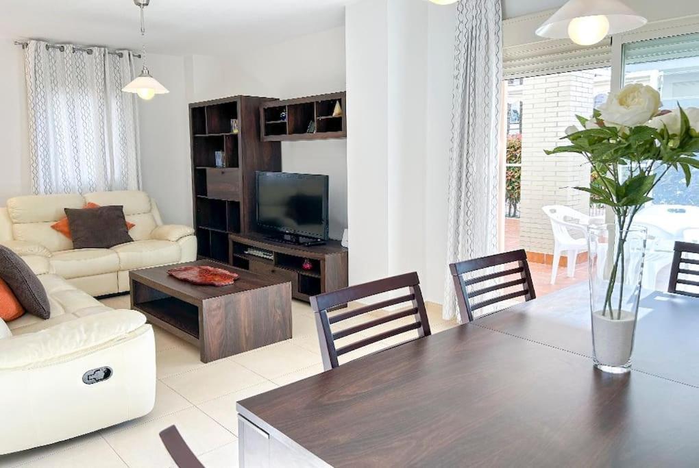 Piso Bajo 3 Habitaciones 2 Banos Y Gran Terraza Denia Dış mekan fotoğraf